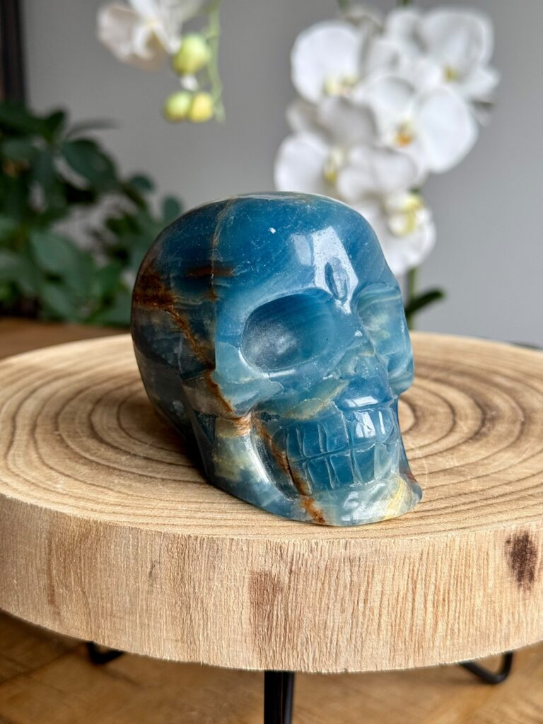 Skull blauwe calciet