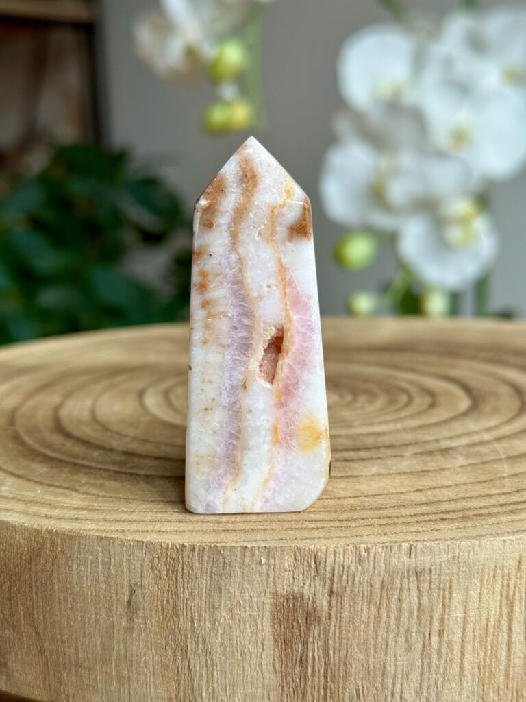 Roze aragoniet toren